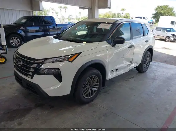 5N1BT3AA0SC853682 2025 NISSAN ROGUE - Image 2