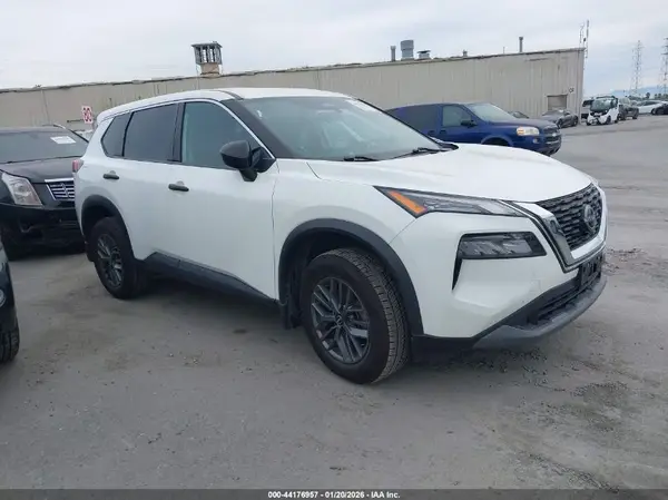 5N1BT3AA1NC708168 2022 NISSAN ROGUE - Image 1