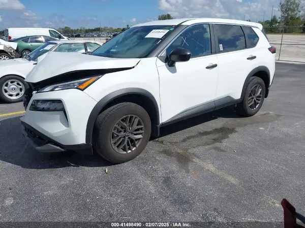 5N1BT3AA1PC830385 2023 NISSAN ROGUE - Image 2