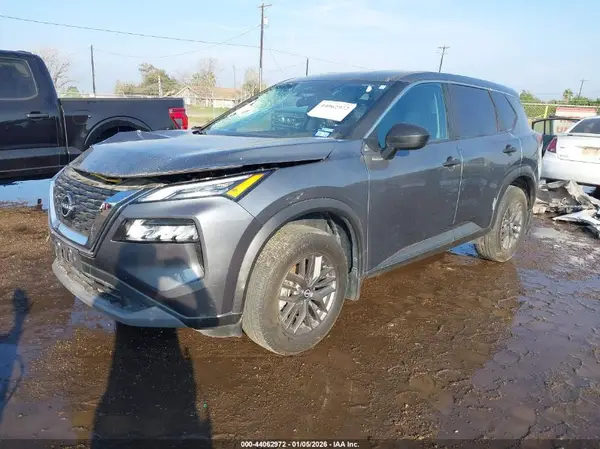 5N1BT3AA2PC831528 2023 NISSAN ROGUE - Image 2