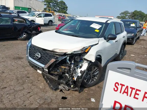 5N1BT3AA2PC944752 2023 NISSAN ROGUE - Image 2