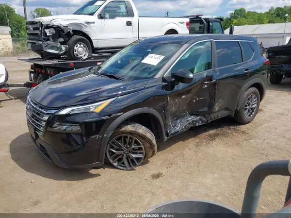5N1BT3AA2RC675090 2024 NISSAN ROGUE - Image 2