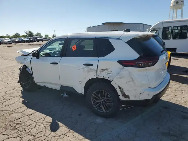 5N1BT3AA2RC684713 2024 NISSAN ROGUE - Image 2