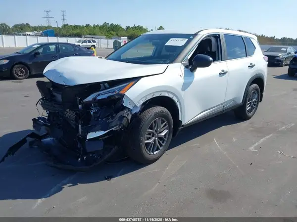 5N1BT3AA2SC771887 2025 NISSAN ROGUE - Image 2
