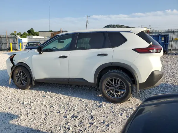 5N1BT3AA3NC685945 2022 NISSAN ROGUE - Image 2