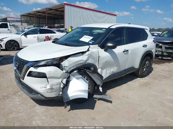 5N1BT3AA3PC767628 2023 NISSAN ROGUE - Image 2