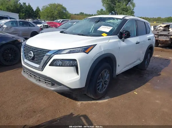 5N1BT3AA3PC927815 2023 NISSAN ROGUE - Image 2