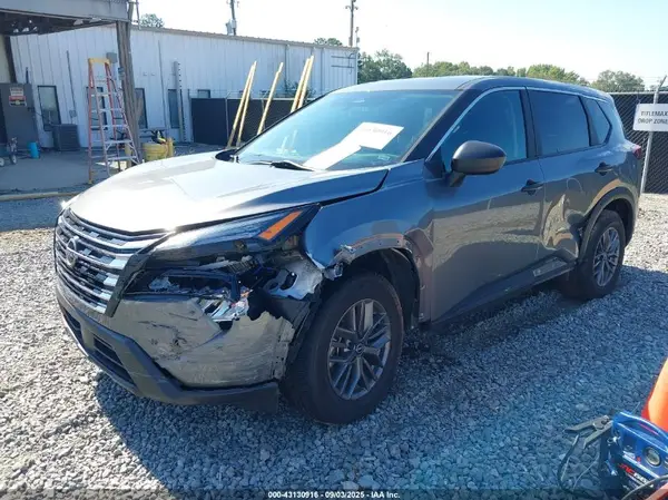 5N1BT3AA3RC704869 2024 NISSAN ROGUE - Image 2