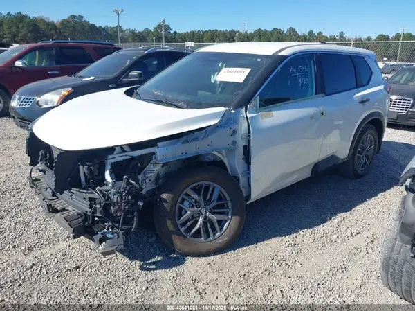 5N1BT3AA3SC768982 2025 NISSAN ROGUE - Image 2