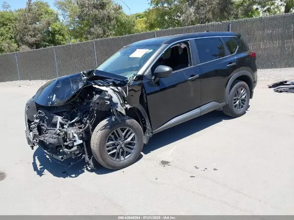5N1BT3AA4NC730097 2022 NISSAN ROGUE - Image 2