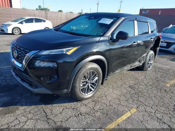 5N1BT3AA4PC759909 2023 NISSAN ROGUE - Image 2
