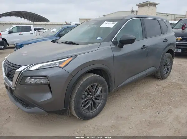 5N1BT3AA4PC900395 2023 NISSAN ROGUE - Image 2