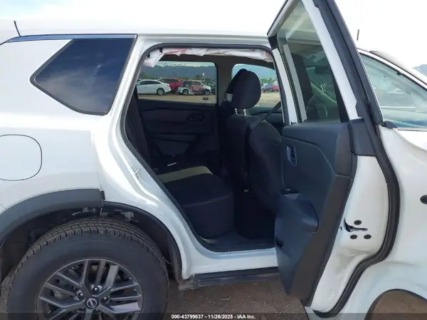 5N1BT3AA4RC684941 2024 NISSAN ROGUE - Image 8