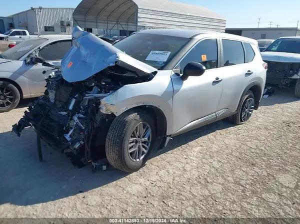 5N1BT3AA4RC722135 2024 NISSAN ROGUE - Image 2
