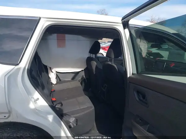 5N1BT3AA5NC685364 2022 NISSAN ROGUE - Image 8