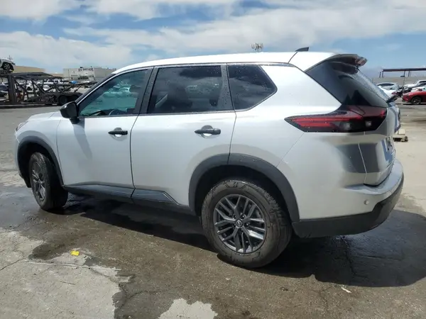 5N1BT3AA5RC674726 2024 NISSAN ROGUE - Image 2