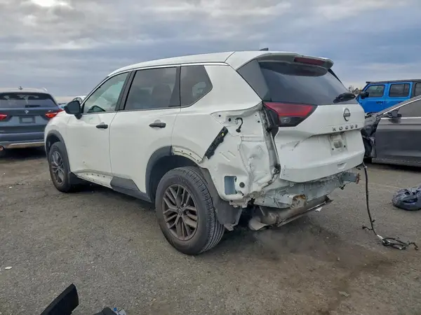 5N1BT3AA6PC923483 2023 NISSAN ROGUE - Image 2