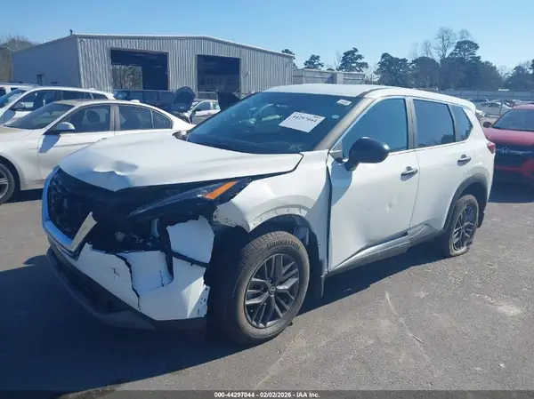 5N1BT3AA6PC928358 2023 NISSAN ROGUE - Image 2