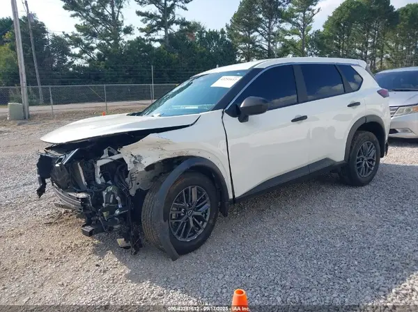 5N1BT3AA7PC766370 2023 NISSAN ROGUE - Image 2