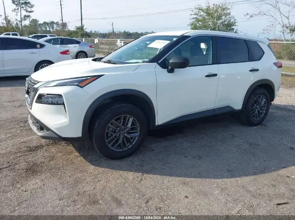 5N1BT3AA7PC891143 2023 NISSAN ROGUE - Image 2
