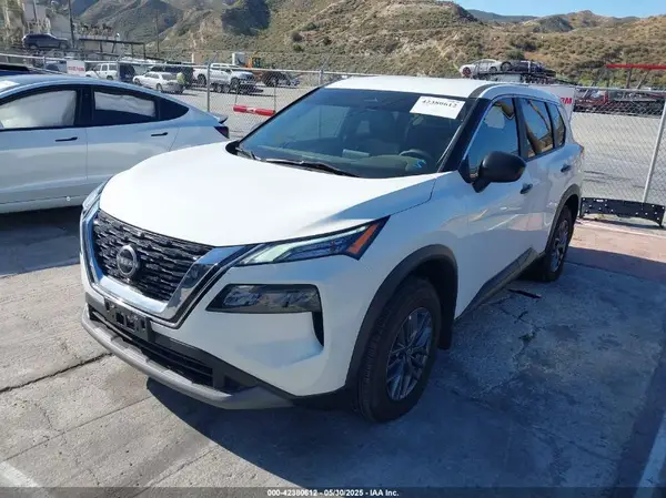 5N1BT3AA8PC930807 2023 NISSAN ROGUE - Image 2