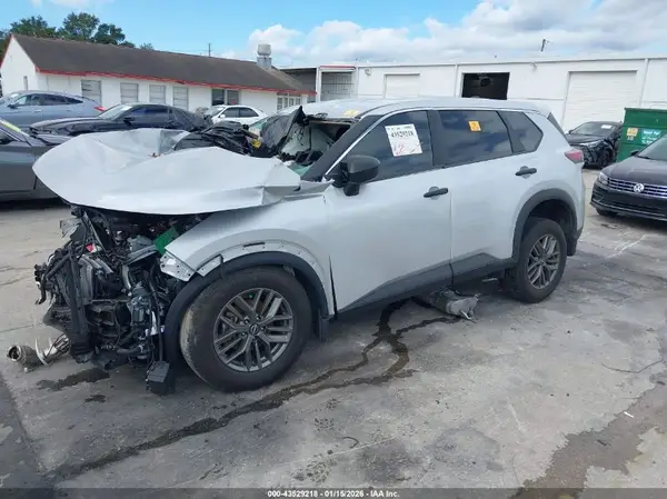 5N1BT3AA8RC685221 2024 NISSAN ROGUE - Image 2