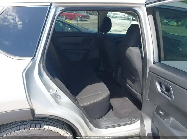 5N1BT3AA8RC711137 2024 NISSAN ROGUE - Image 8
