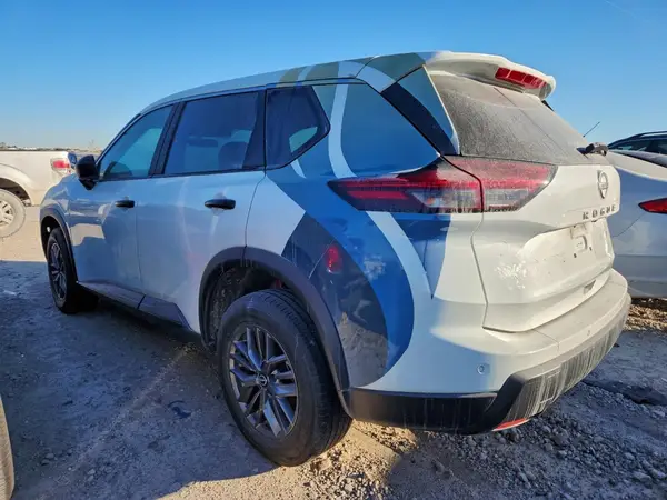 5N1BT3AA8RC718153 2024 NISSAN ROGUE - Image 2