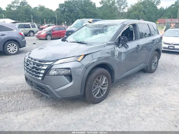 5N1BT3AA8SC792520 2025 NISSAN ROGUE - Image 2