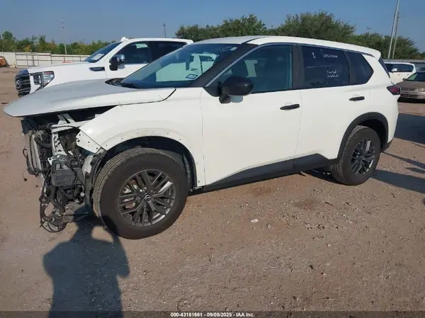 5N1BT3AA9RC671747 2024 NISSAN ROGUE - Image 2