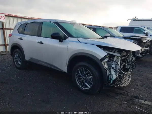 5N1BT3AA9RC674714 2024 NISSAN ROGUE - Image 1