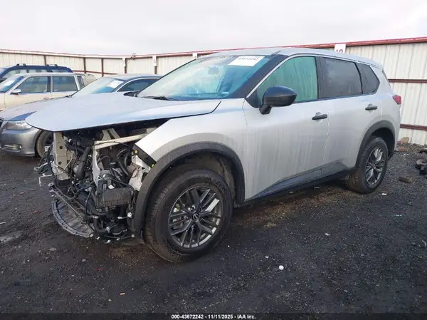 5N1BT3AA9RC674714 2024 NISSAN ROGUE - Image 2