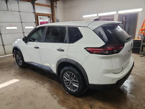 5N1BT3AAXRC693837 2024 NISSAN ROGUE - Image 2