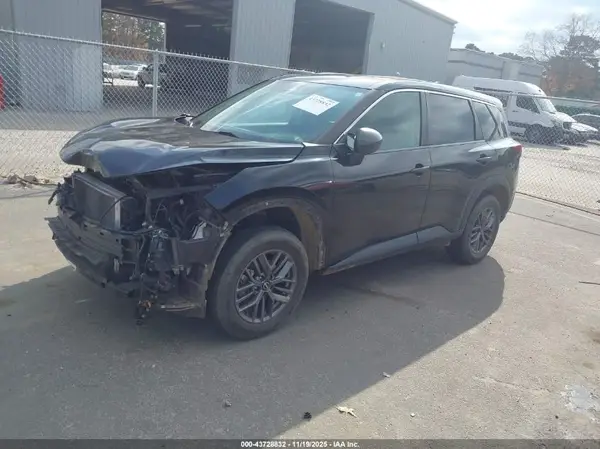 5N1BT3AB0NC711569 2022 NISSAN ROGUE - Image 2
