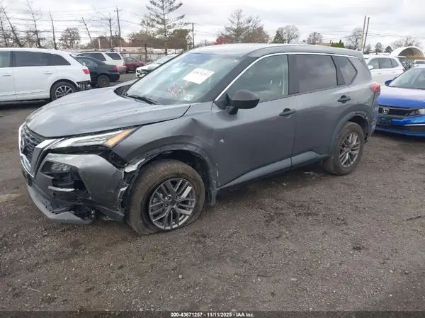 5N1BT3AB0PC879098 2023 NISSAN ROGUE - Image 2
