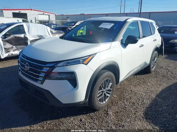 5N1BT3AB1RC683366 2024 NISSAN ROGUE - Image 2