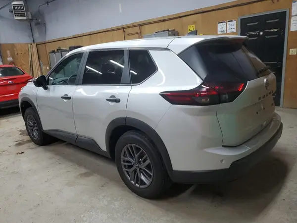 5N1BT3AB1RC703082 2024 NISSAN ROGUE - Image 2