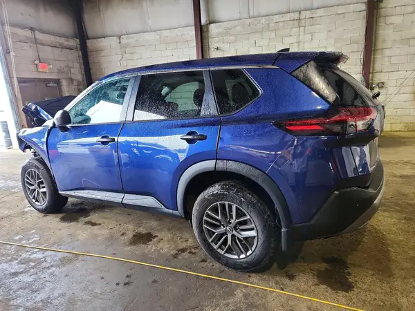 5N1BT3AB2NC715767 2022 NISSAN ROGUE - Image 2