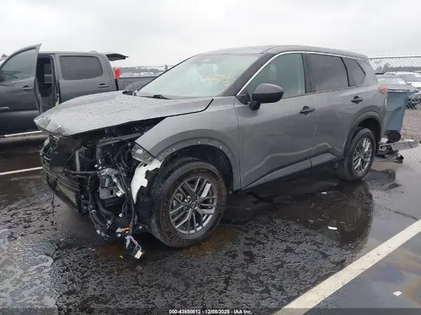5N1BT3AB3PC766116 2023 NISSAN ROGUE - Image 2
