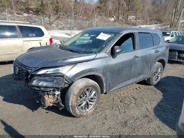 5N1BT3AB3PC856978 2023 NISSAN ROGUE - Image 2