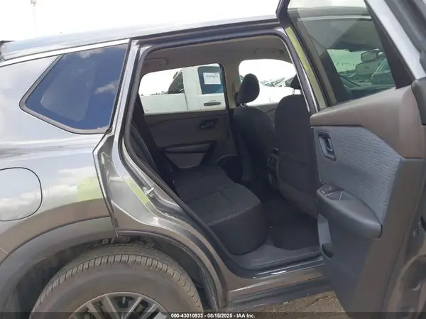 5N1BT3AB3PC903555 2023 NISSAN ROGUE - Image 8