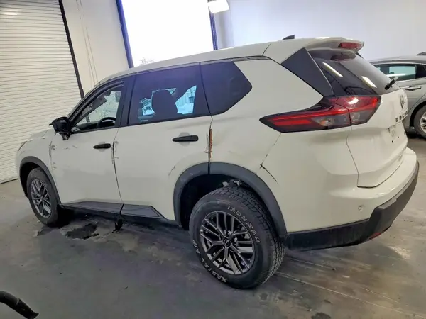5N1BT3AB3RC670294 2024 NISSAN ROGUE - Image 2