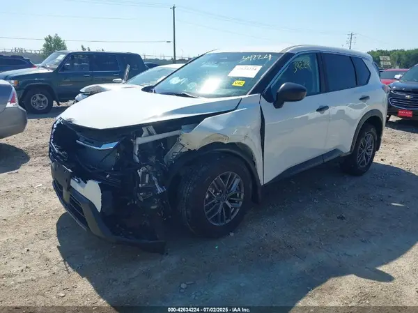 5N1BT3AB3RC755927 2024 NISSAN ROGUE - Image 2