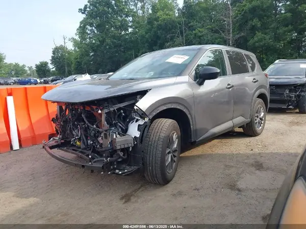 5N1BT3AB3SC768845 2025 NISSAN ROGUE - Image 2