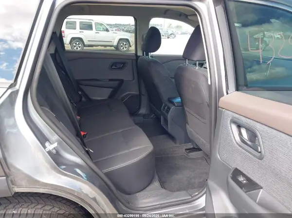 5N1BT3AB4PC757568 2023 NISSAN ROGUE - Image 8