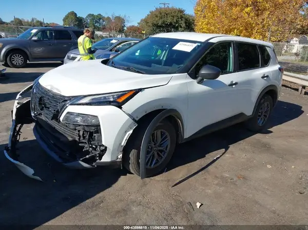 5N1BT3AB4PC802122 2023 NISSAN ROGUE - Image 2
