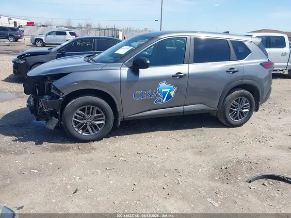 5N1BT3AB4PC874017 2023 NISSAN ROGUE - Image 2