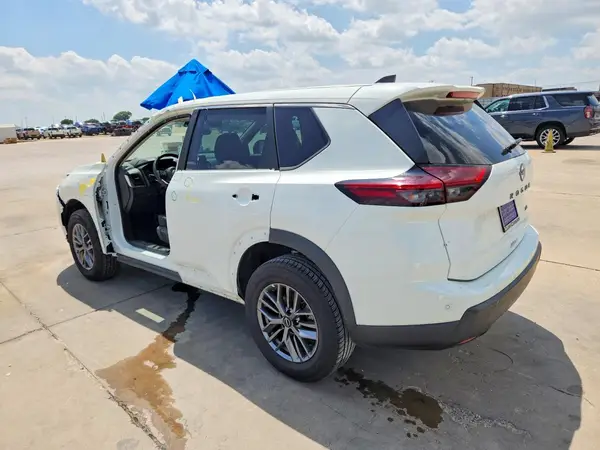 5N1BT3AB4RC670966 2024 NISSAN ROGUE - Image 2