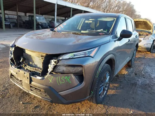 5N1BT3AB4RC747075 2024 NISSAN ROGUE - Image 2