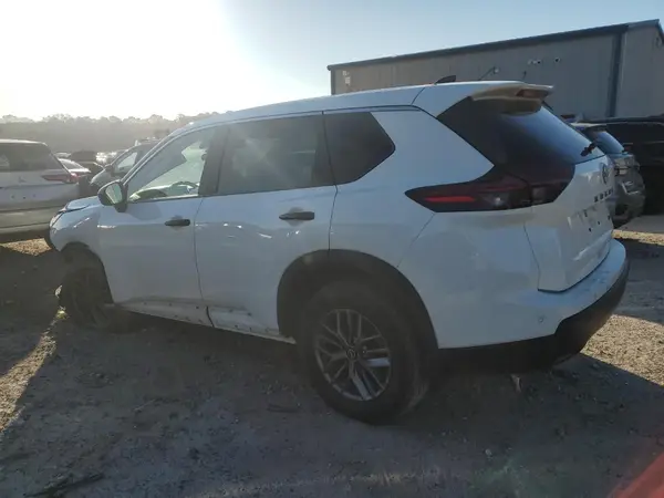5N1BT3AB5RC686464 2024 NISSAN ROGUE - Image 2
